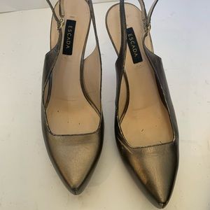 Escada made in Italy silver pencil heel pumps..